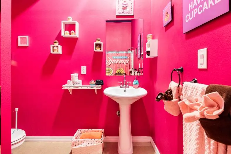 The Cupcake Bathroom at Sweet Escape - outside of Orlando, Florida